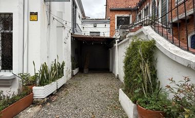 CASA CLÁSICA EN ARRIENDO -QUINTA CAMACHO-BOGOTA D.C