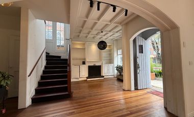 CASA CLÁSICA EN ARRIENDO -QUINTA CAMACHO-BOGOTA D.C