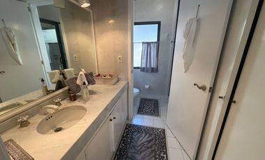 Casa en Renta Bosques de Las Lomas Terraza Amplia Techada P/Remodelar Dos Accesos