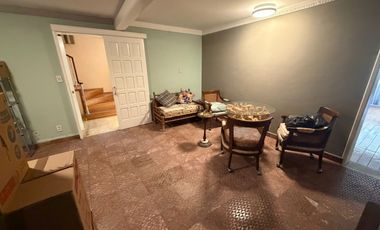 Casa en Renta Bosques de Las Lomas Terraza Amplia Techada P/Remodelar Dos Accesos