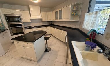 Casa en Renta Bosques de Las Lomas Terraza Amplia Techada P/Remodelar Dos Accesos