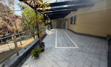 Casa en Renta Bosques de Las Lomas Terraza Amplia Techada P/Remodelar Dos Accesos
