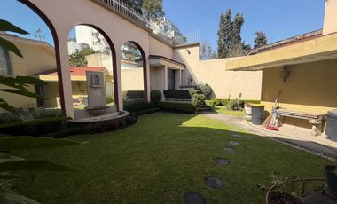 Casa en Renta Bosques de Las Lomas Terraza Amplia Techada P/Remodelar Dos Accesos