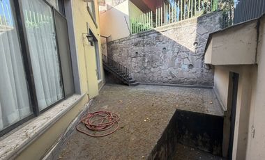 Casa en Renta Bosques de Las Lomas Terraza Amplia Techada P/Remodelar Dos Accesos