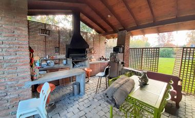 OPORTUNIDAD VALOR BAJO TASACION. Algarrobal 1, 4D 4B, estar, servicios más taller con baño 264 mts en 5.017 de terreno