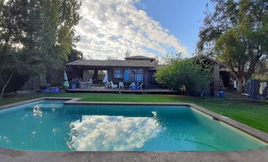 OPORTUNIDAD VALOR BAJO TASACION. Algarrobal 1, 4D 4B, estar, servicios más taller con baño 264 mts en 5.017 de terreno