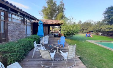 OPORTUNIDAD VALOR BAJO TASACION. Algarrobal 1, 4D 4B, estar, servicios más taller con baño 264 mts en 5.017 de terreno