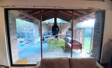 OPORTUNIDAD VALOR BAJO TASACION. Algarrobal 1, 4D 4B, estar, servicios más taller con baño 264 mts en 5.017 de terreno