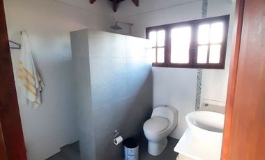 OPORTUNIDAD VALOR BAJO TASACION. Algarrobal 1, 4D 4B, estar, servicios más taller con baño 264 mts en 5.017 de terreno