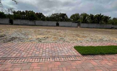 VENDO TERRENO KM. 13.5 VIA A LA COSTA ( AL LADO DE LAGUNA PLAZA)