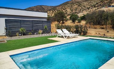 Leon Propiedades vende Parcela con Casa en sector Cuyuncavi Alto, Curacaví.