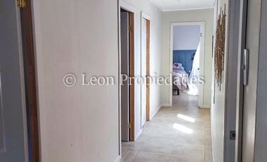 Leon Propiedades vende Parcela con Casa en sector Cuyuncavi Alto, Curacaví.