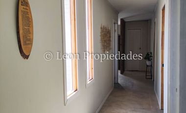 Leon Propiedades vende Parcela con Casa en sector Cuyuncavi Alto, Curacaví.