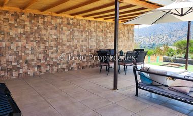 Leon Propiedades vende Parcela con Casa en sector Cuyuncavi Alto, Curacaví.