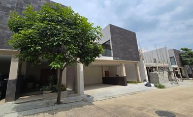 CASA EN VENTA EN FRACCIONAMIENTO BE ARENAL