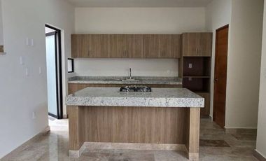 CASA EN VENTA EN FRACCIONAMIENTO BE ARENAL