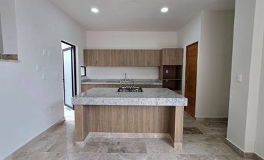 CASA EN VENTA EN FRACCIONAMIENTO BE ARENAL