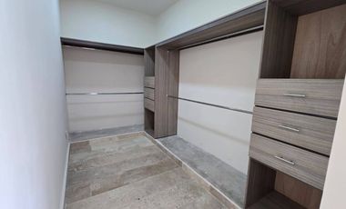 CASA EN VENTA EN FRACCIONAMIENTO BE ARENAL