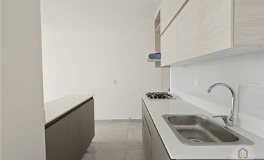 Apartamento de 3 alcobas en venta. Sabaneta, Las Lomitas