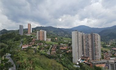 Apartamento de 3 alcobas en venta. Sabaneta, Las Lomitas