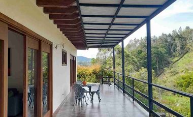 Vendo Casa finca En Santa Elena un Espacio de verdad, cerca de todo