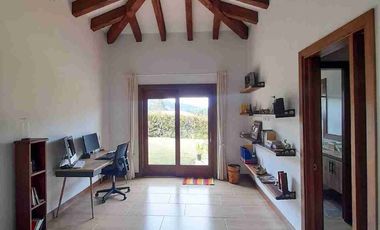 Vendo Casa finca En Santa Elena un Espacio de verdad, cerca de todo