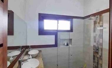 Vendo Casa finca En Santa Elena un Espacio de verdad, cerca de todo