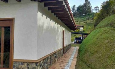 Vendo Casa finca En Santa Elena un Espacio de verdad, cerca de todo