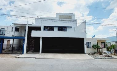 CASA EN VENTA EN FRACCIONAMIENTO EL MIRADOR