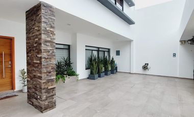 CASA EN VENTA EN FRACCIONAMIENTO EL MIRADOR