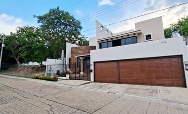 CASA EN VENTA EN FRACCIONAMIENTO FLANBOYANT