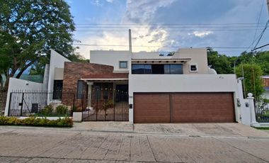 CASA EN VENTA EN FRACCIONAMIENTO FLANBOYANT