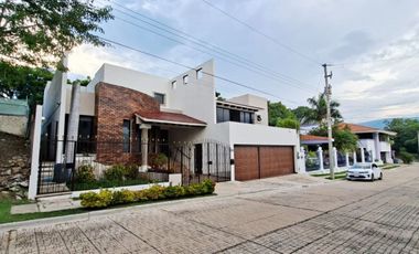 CASA EN VENTA EN FRACCIONAMIENTO FLANBOYANT