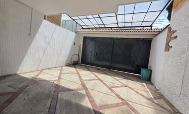 casa en bosque camelinas