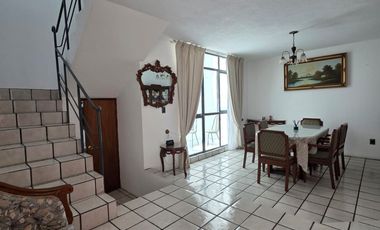 casa en bosque camelinas