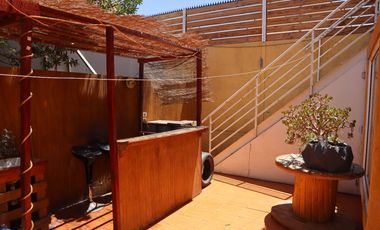 Venta amplia casa de 3 pisos en Condominio Balmaceda Sur