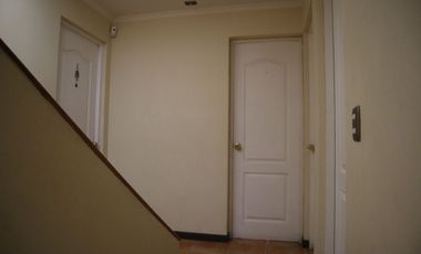 Venta amplia casa de 3 pisos en Condominio Balmaceda Sur