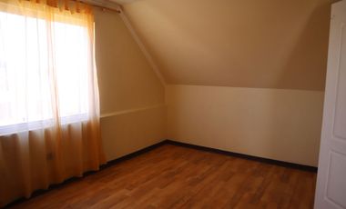 Venta amplia casa de 3 pisos en Condominio Balmaceda Sur