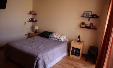 Venta amplia casa de 3 pisos en Condominio Balmaceda Sur