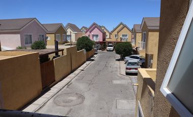 Venta amplia casa de 3 pisos en Condominio Balmaceda Sur