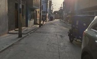 Casa como terreno  en Calle San Martin, Ate Vitarte cerca a la Muni Ate