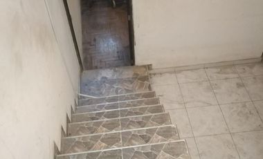 Casa como terreno  en Calle San Martin, Ate Vitarte cerca a la Muni Ate