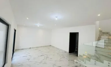 Casa en Venta Cumbres Elite Premier Sector Alpes Monterrey N.L.