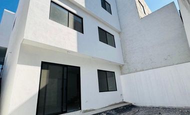 Casa en Venta Cumbres Elite Premier Sector Alpes Monterrey N.L.