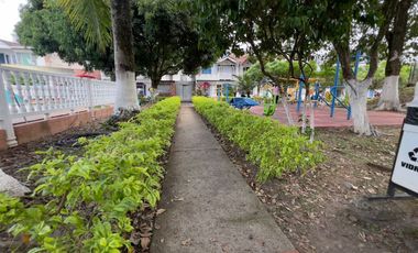 SE VENDE CASA EN CONJUNTO – BOSQUES DE ABAJAN 2