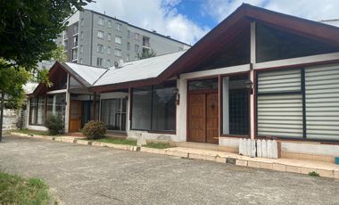 Oportunidad de inversión amplia casa en salida Sur de Valdivia