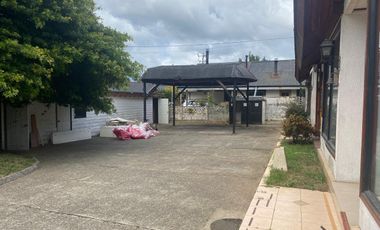 Oportunidad de inversión amplia casa en salida Sur de Valdivia