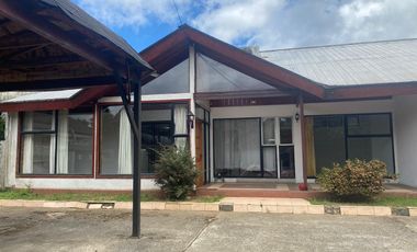 Oportunidad de inversión amplia casa en salida Sur de Valdivia