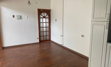 Oportunidad de inversión amplia casa en salida Sur de Valdivia