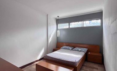 Departamento Amoblado Planta Baja de 2 Dormitorios en Urdesa Central (NO POSEE GARAJE)